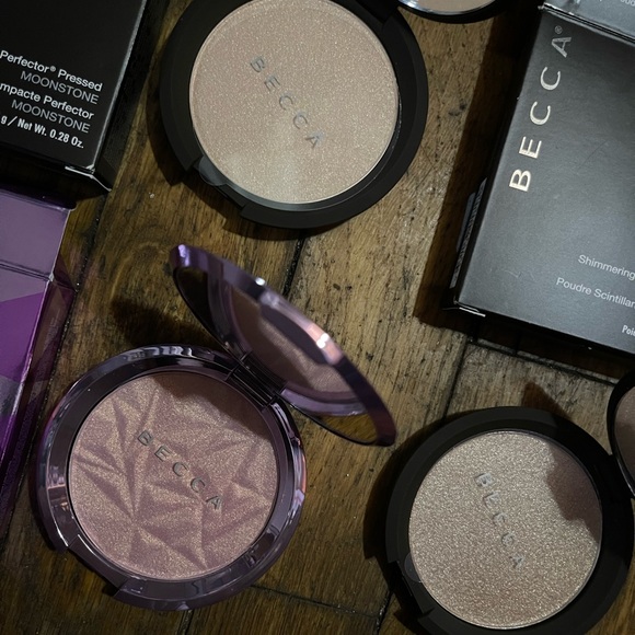 DISCONTINUED!! NIB!! BECCA COSMETICS SHIMMERING SKIN PERFECTER - Picture 3 of 10